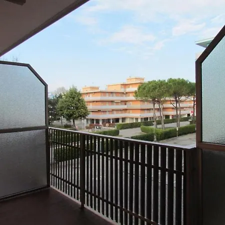 Spacious Flat With Pool Access Apartman Bibione