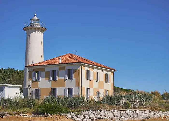 Apartman Spacious Flat With Pool Access *