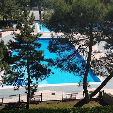 Spacious Flat With Pool Access Apartmán Bibione